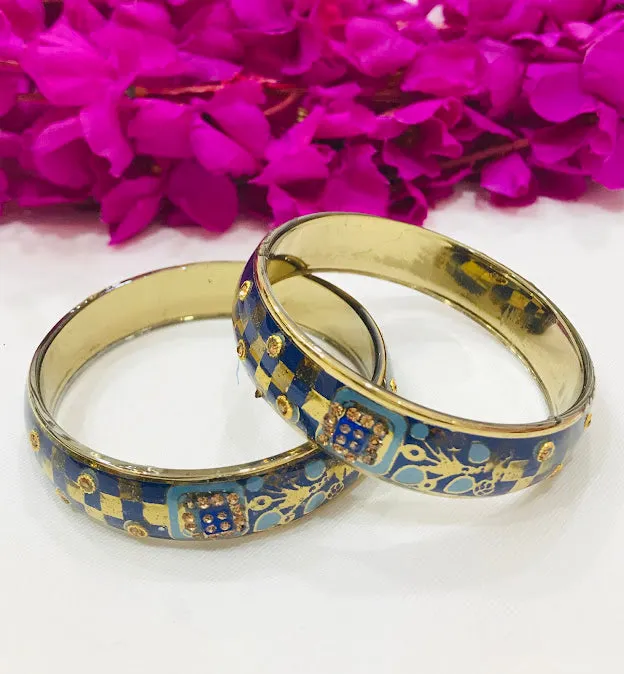 Attractive Blue Color Checked Design Glass Bangles For Women