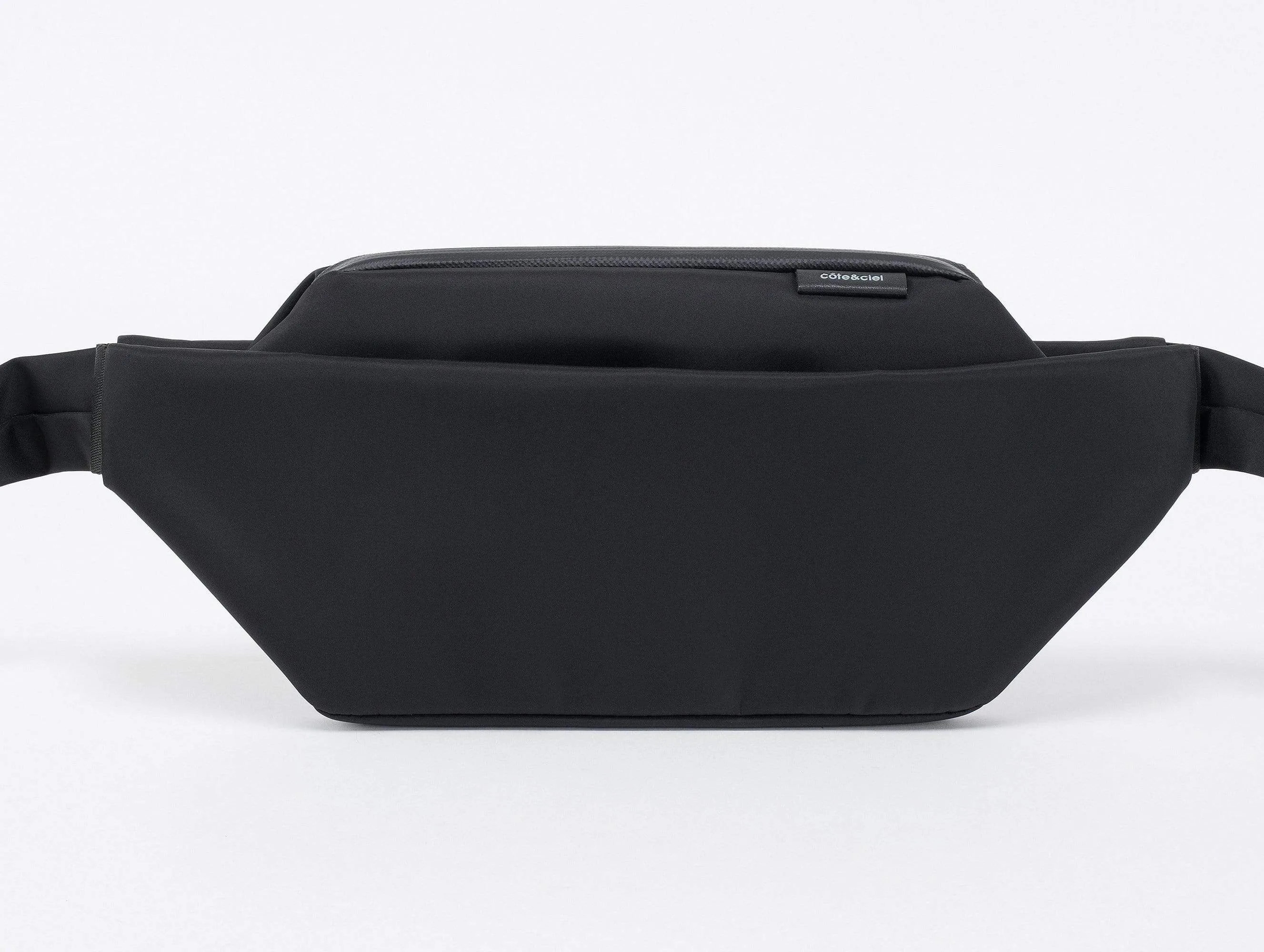Isarau Sleek Black