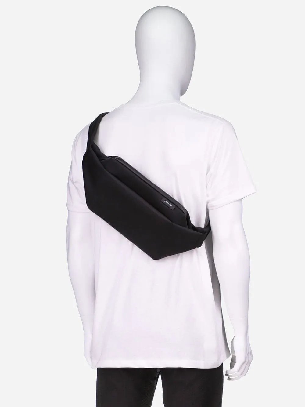 Isarau Sleek Black