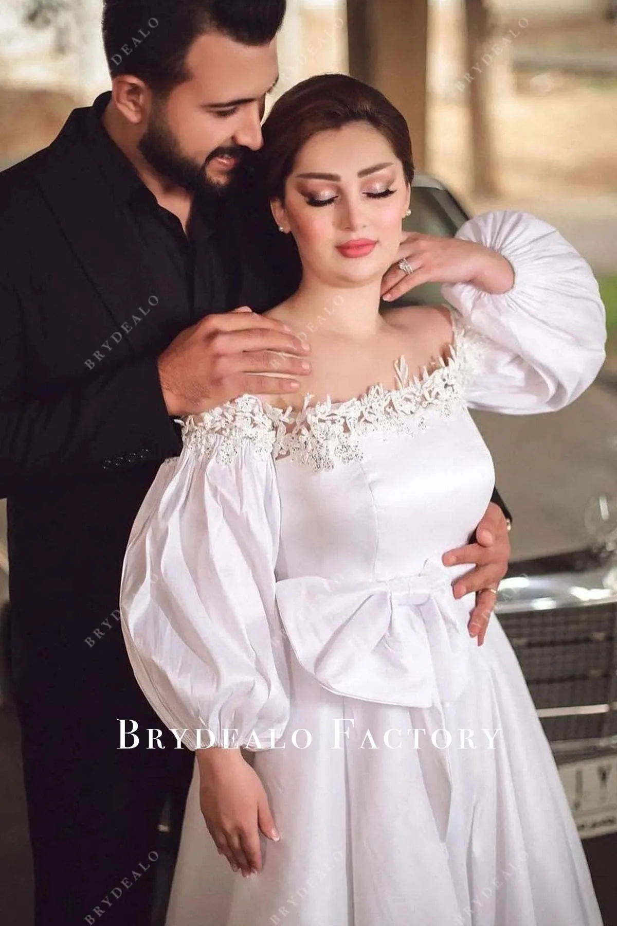 Off-Shoulder Puffy Sleeves Bowknot Plus Size A-Line Bridal Dress
