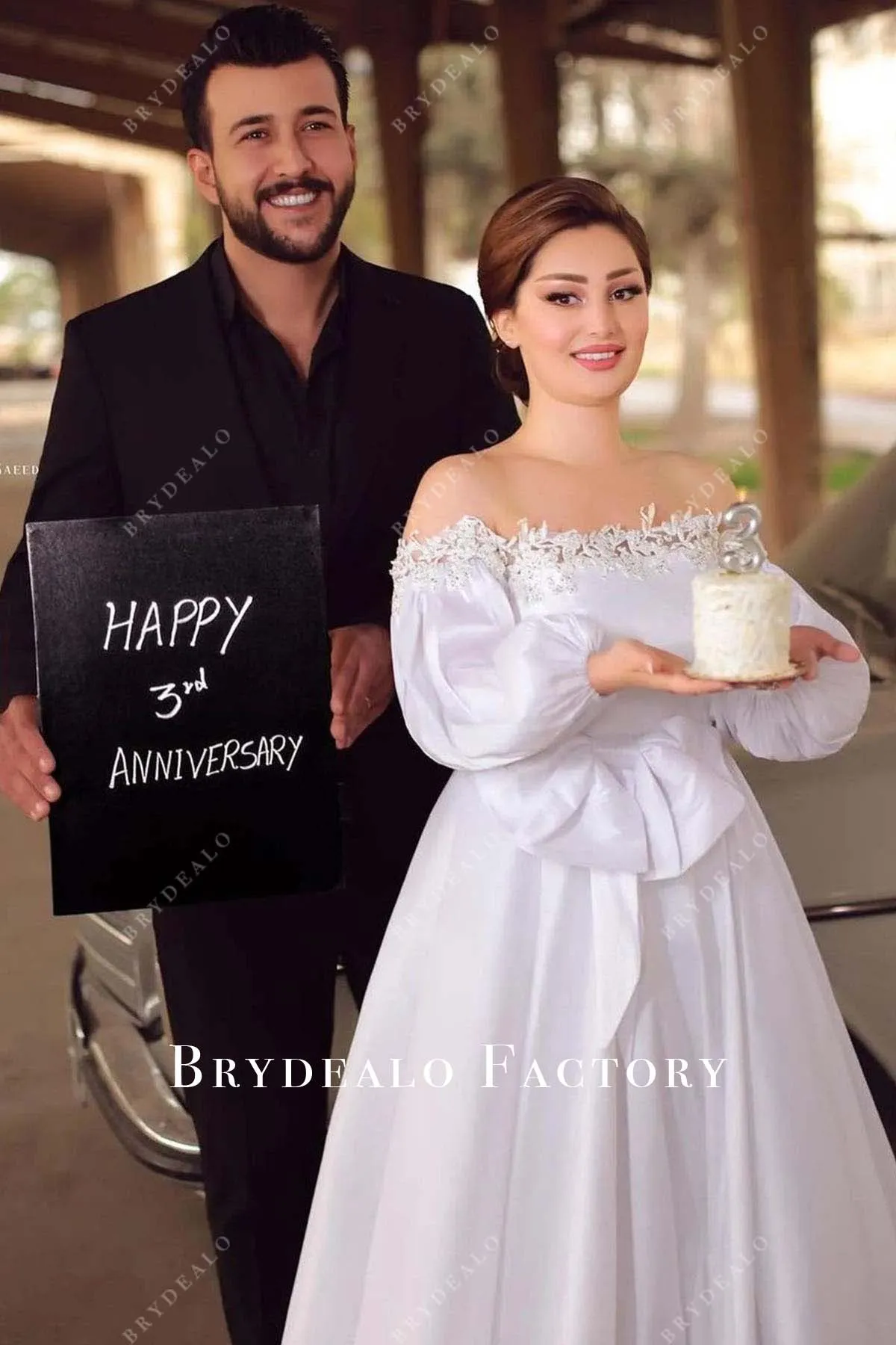 Off-Shoulder Puffy Sleeves Bowknot Plus Size A-Line Bridal Dress