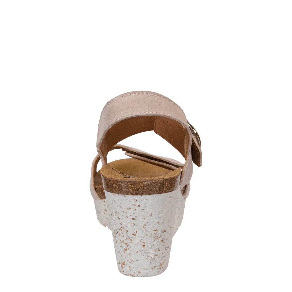 Peasant in Rosette by UGG