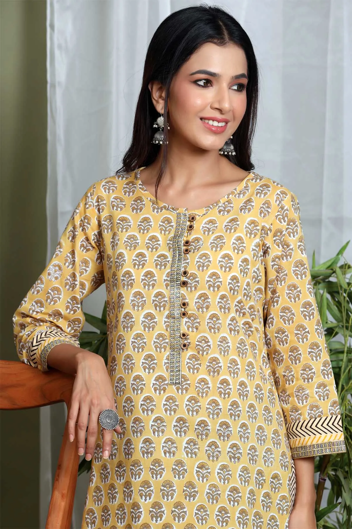 Straight fit Kurta in mustard buti print