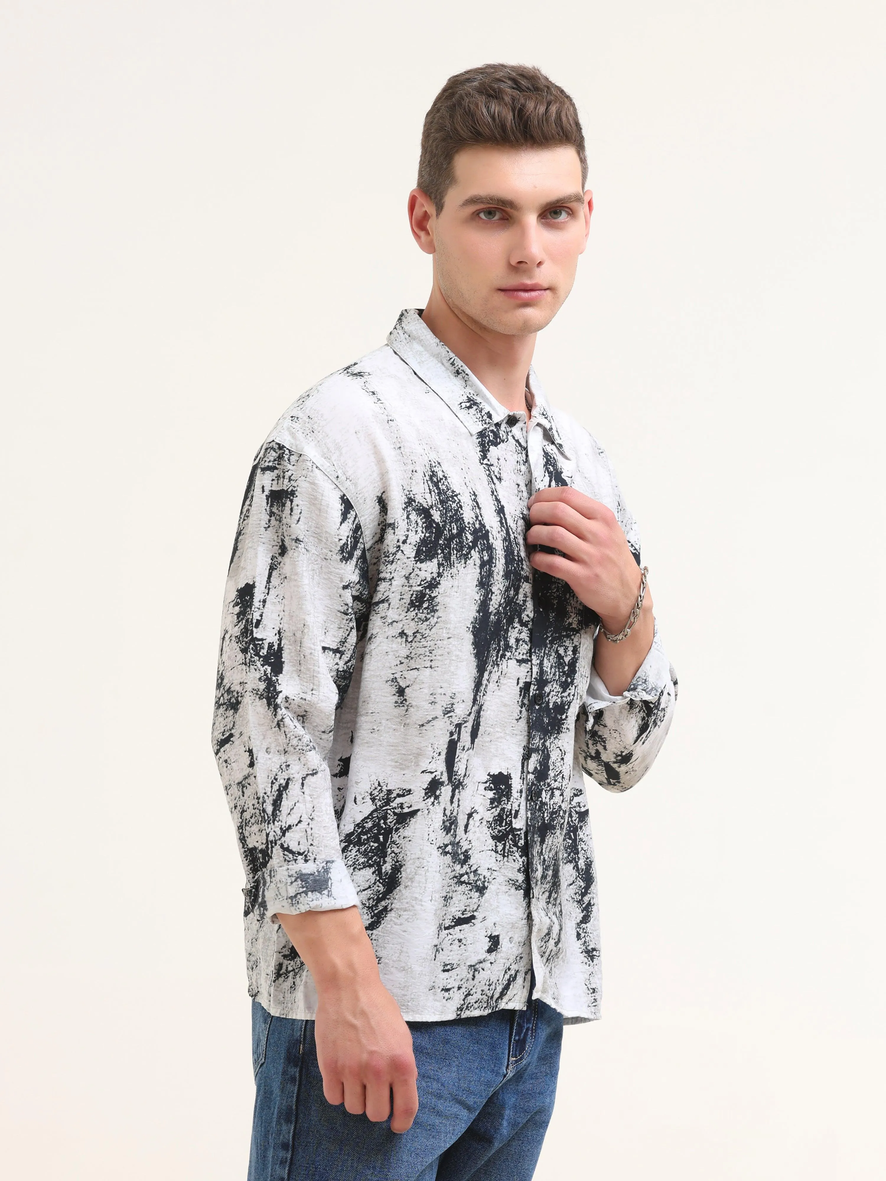 Tar Baggy Printed Shirt- White